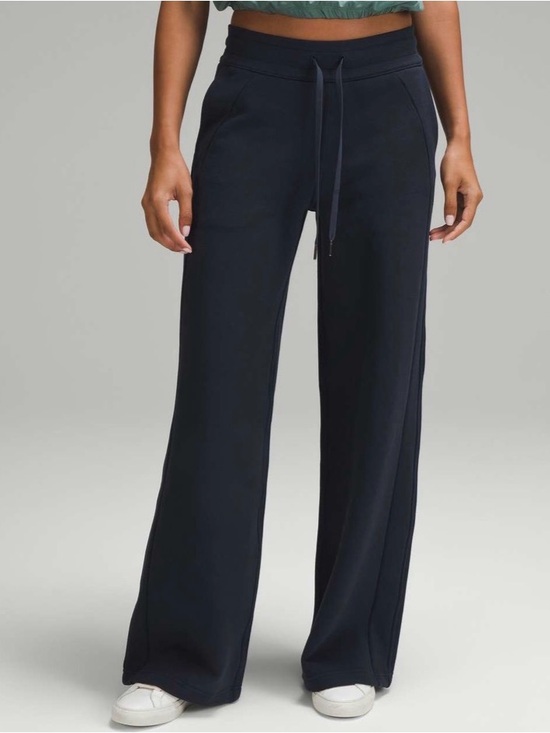 lululemon athletica Pants - lululemon athletica Scuba Mid-Rise Wide-Leg Pant Full Length in True Navy size 4